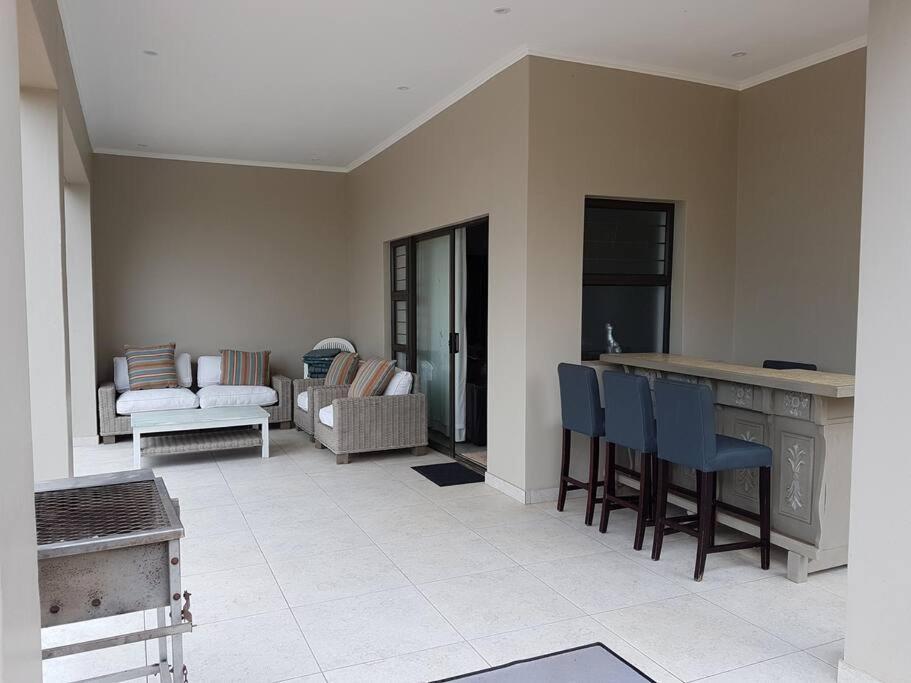 4 Bedroom House With Lovely Sea Views.