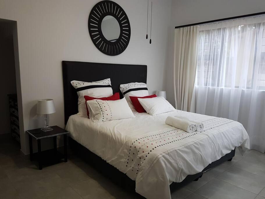 Holiday home 4 Bedroom House With Lovely Sea Views. Ballito